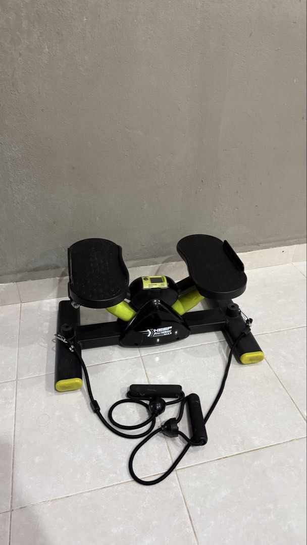 Stepper Exercise Machine (Category: Cardio & Fitness Machines) located in Bayan Lepas. Submitted by affsyhm (Listing ID 1433444173, Image 3). Description: Delivery charge will pay by buyer (depends on the current price).