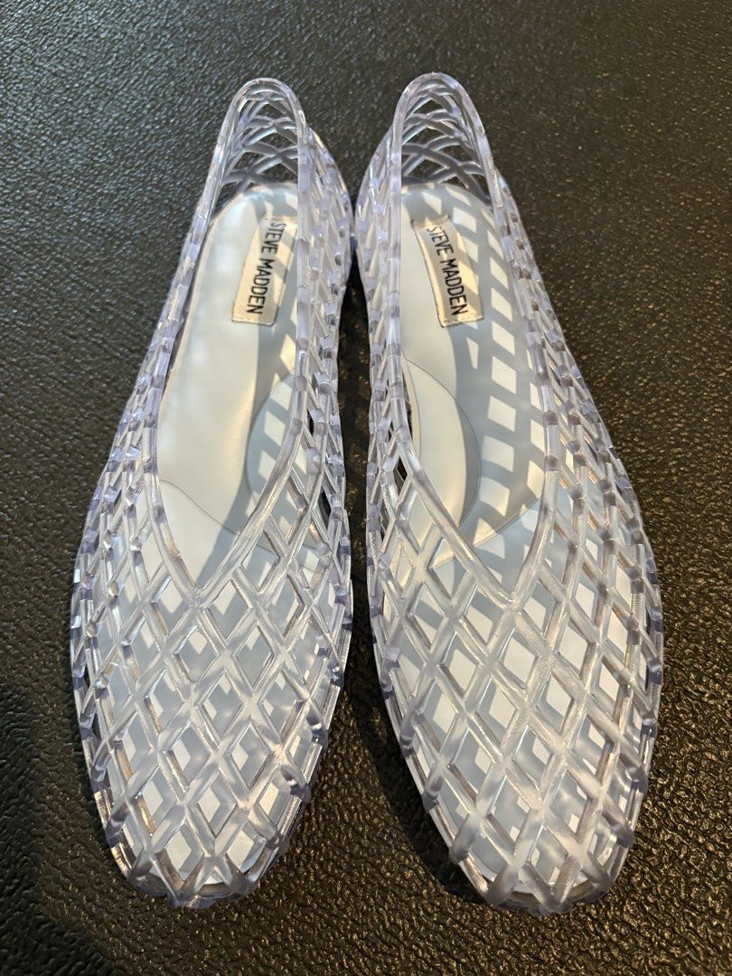 Steve Madden Clear Jelly Sandals (Category: Flats & Sandals) located in Muntinlupa City. Submitted by my_bottom_drawer (Listing ID 1433410759, Image 2). Description: - VIRAL Steve Madden jelly flats - Stylish clear design with diamond pattern - Comes with the original box - Sole details: "CRISTA/CRISTA1S" and "ALL MANMADE MATERIALS" -payment through bank transfer or gcash .