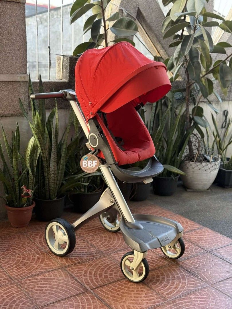 Stokke Xplory Red Stroller (Category: Strollers) located in Valenzuela. Submitted by jmalano (Listing ID 1433492829, Image 1). Description: ₱4200.00 Stokke Xplory (Red) -Used/Secondhand/Preloved -6 months to 4 years old -Load limit 44lbs -Reversible seat -High seat -No bumper bar -Needs cleaning -Signs of usage * Posted price is fixed and non-negotiable. #usedbabystroller #prelovedbabystroller #affordablestroller #prelovedbabystuff #heavydutystro