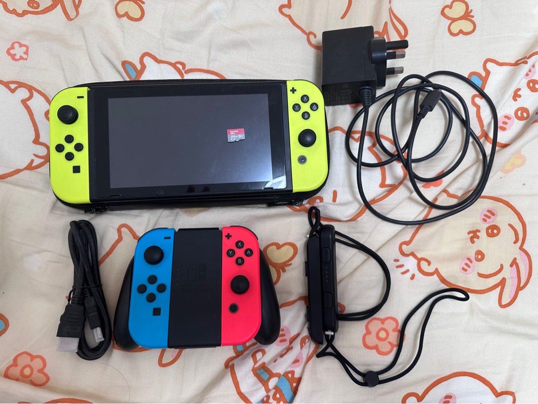 Switch 1 （分類：Nintendo 任天堂）位於 Hong Kong。 由 kyle0516 提交（商品編號 1433547340，圖片 1）。簡介： 整配件加兩個手掣連一張256GB冇盒 可以加$1300要埋圖三17隻game。