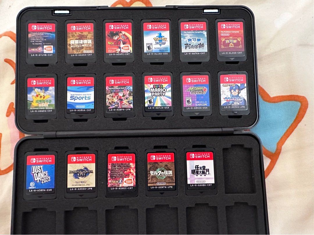 Switch 1 （分類：Nintendo 任天堂）位於 Hong Kong。 由 kyle0516 提交（商品編號 1433547340，圖片 3）。簡介： 整配件加兩個手掣連一張256GB冇盒 可以加$1300要埋圖三17隻game。
