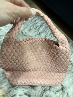 (Category: ) located in . Submitted by Kummy (Listing ID 1433533944, Image 1). Description: .