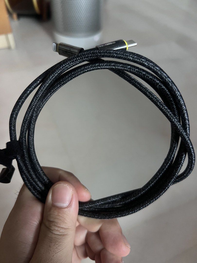 1.8metre USB C to lighting cable441452776548608000