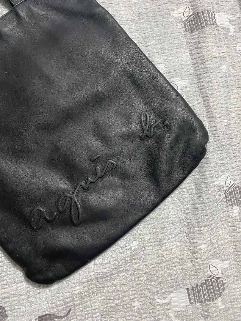 Agnes b. Leather Tote Bag (Category: Luxury Bags & Wallets) located in Antipolo. Submitted by bentakahitanoano (Listing ID 1433678217, Image 2). Description: Agnes b. Leather Tote Bag Japan Limited Edition Still in good condition Minor runs on the back Goes a lot on mercari japan .