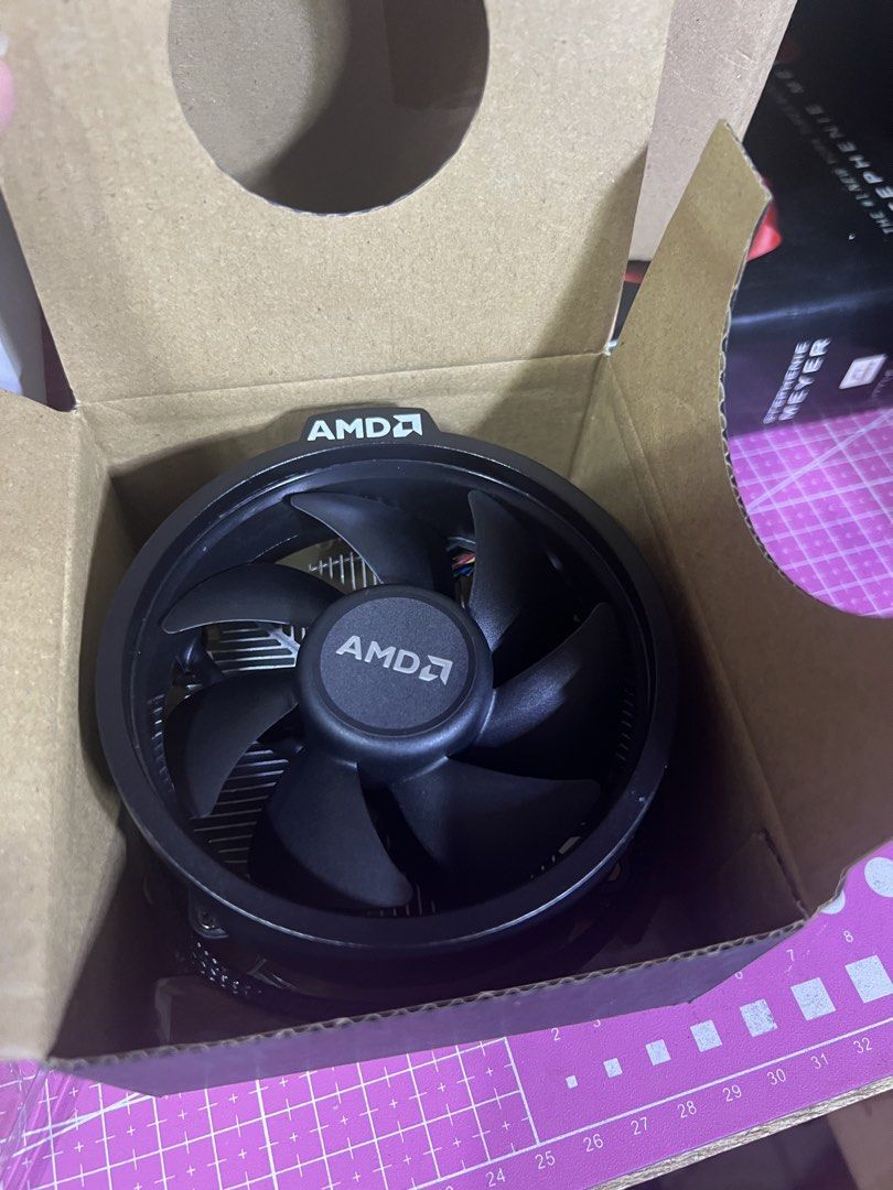 AMD Wraith Stealth CPU Cooler (Brand New / AM4 Socket) (Category: Computer Parts) located in Binan City. Submitted by peachycarnage (Listing ID 1433731422, Image 3). Description: Selling the original AMD Wraith Stealth cooler. This was pulled from a new Ryzen 5 5600 box and has never been used. Perfect for budget builds, office PCs, or as a reliable replacement. Socket Compatibility: AM4 (Standard for most Ryzen 3000/5000 series) Cooling Capacity