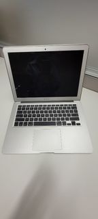 Apple MacBook Air447437633435084800