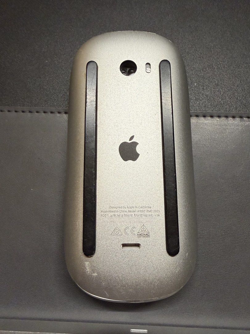 Apple Magic Mouse - White439435224532930561