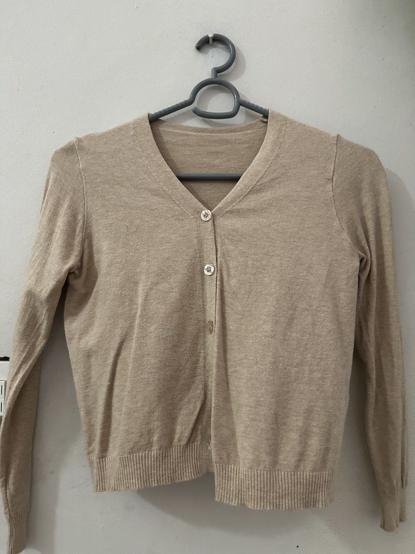 Cardigan light brown (Category: Coats, Jackets and Outerwear) located in Angono. Submitted by beamthings (Listing ID 1433675485, Image 1). Description: Cardigan light brown - Size XS - no issues !!! RFS: moving abroad permanently, everything must go !.
