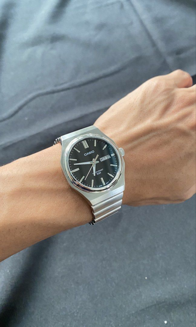 CASIO MTP-E735 (Category: Watches) located in Kulim. Submitted by gr8stvff (Listing ID 1433698721, Image 1). Description: Great condition Watch diameter: 37.5mm.
