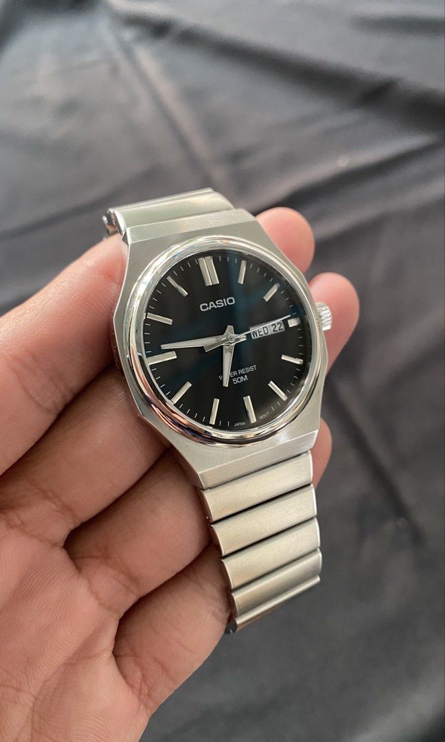 CASIO MTP-E735 (Category: Watches) located in Kulim. Submitted by gr8stvff (Listing ID 1433698721, Image 3). Description: Great condition Watch diameter: 37.5mm.