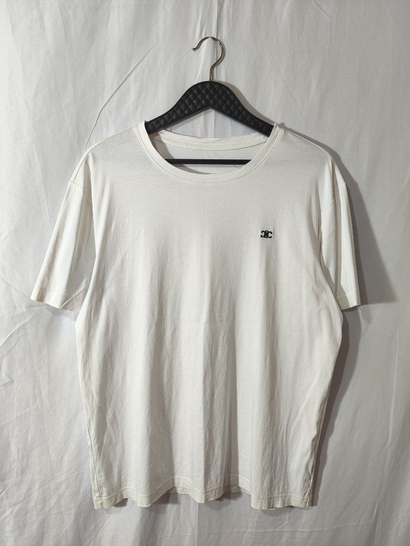 Celine White Cotton T-shirt (Category: Tshirts & Polo Shirts ) located in Cagayan de Oro. Submitted by smoothstyle (Listing ID 1433718907, Image 1). Description: Celine shirt Excellent condition 9.5/10 color rate Size Xl dimes: 23x27.5 issue: cut necktag .