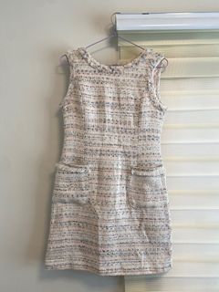 (Category: ) located in . Submitted by shoplikecess (Listing ID 1433610116, Image 1). Description: .