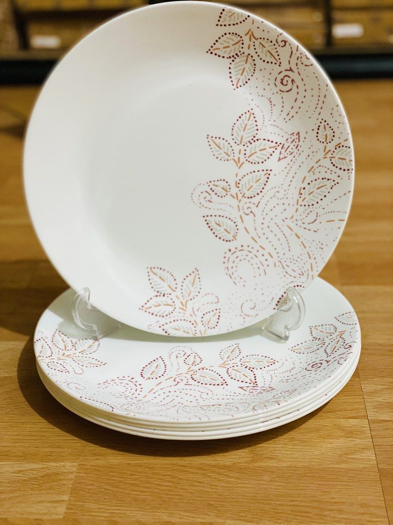 Corelle 6-pc Leaf Stitch Dinner Plates 10.25 inches (Category: Dinnerware & Cutlery) located in Caloocan City. Submitted by bingluces (Listing ID 1433778611, Image 1). Description: Corelle Leaf stitch 6-pc dinner plates 10.25 inches brand new Bought from the USA .