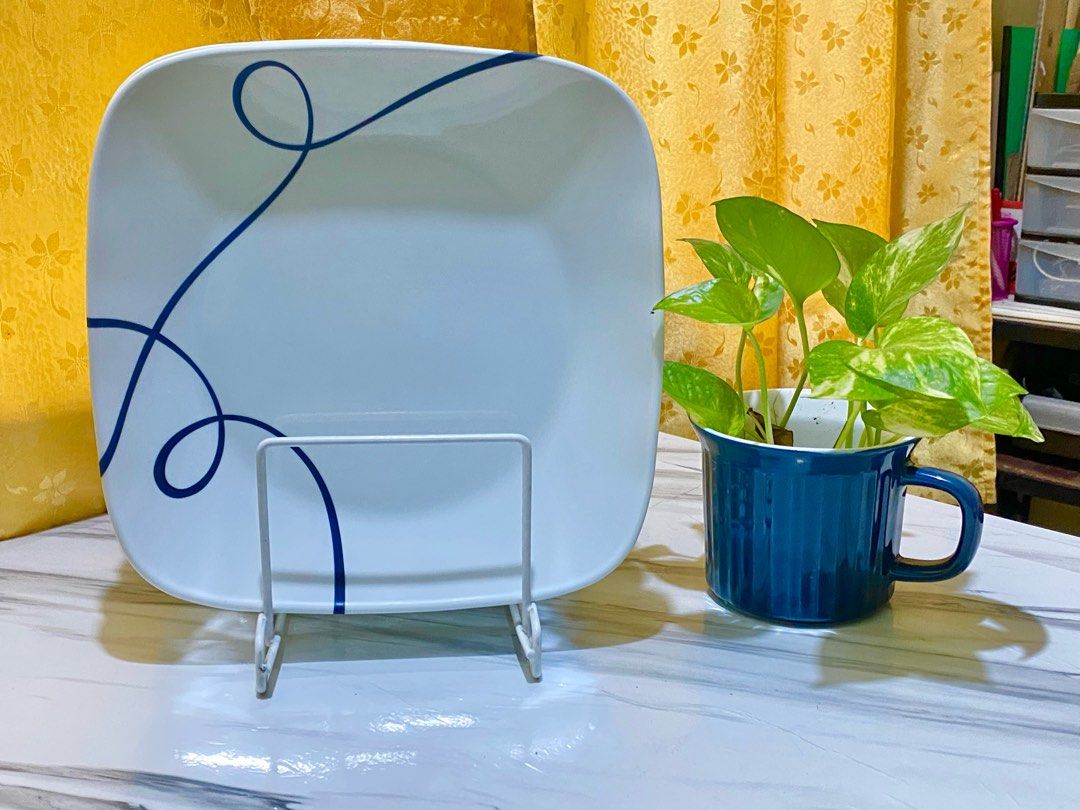 Corelle Lia 6-pc Square Dinner Plates 10.25 inches (Category: Dinnerware & Cutlery) located in Caloocan City. Submitted by bingluces (Listing ID 1433778743, Image 1). Description: Corelle Lia 6-pc Square Dinner Plates 10.25 inches brand new Bought from the USA - Perfect for serving food. - Simple and elegant design..