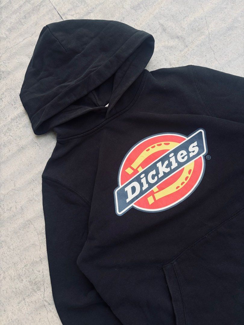 Dickies Black Hoodie (Category: Hoodies) located in Taguig. Submitted by swaggyasianboi (Listing ID 1433769237, Image 2). Description: Dickies Black Hoodie DIMENSIONS : WIDTH : 20 LENGTH : 25 - MINE : 600 - good condition flaws : removed patch,missing lace - MANAGE YOUR EXPECTATIONS COLOR MAY VARY DUE TO LIGHTNING.