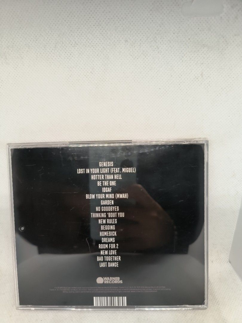 DUA LIPA- DELUXE LIMITED EDITION (Category: CDs & DVDs) located in Manila. Submitted by musiccdshopnew (Listing ID 1433664992, Image 2). Description: .