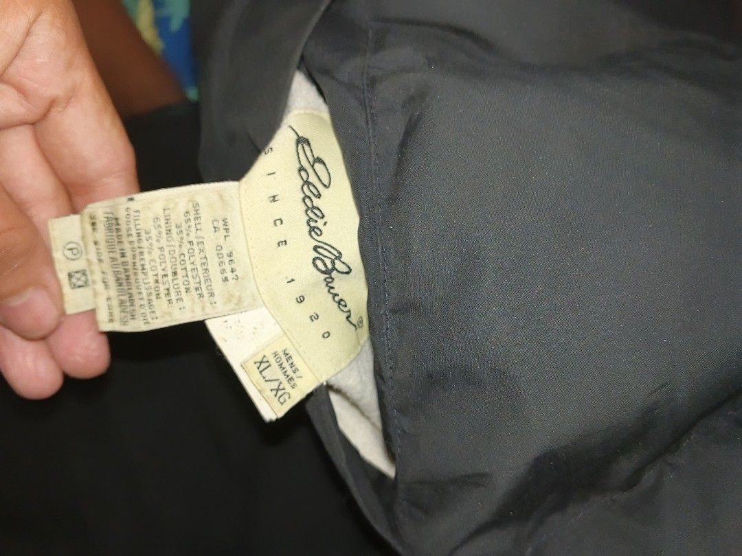 Eddie Bauer PUFFER VEST (revirsible (Category: Coats, Jackets and Outerwear) located in Manila. Submitted by wesleycomad21 (Listing ID 1433667122, Image 3). Description: NEED WASH REVIRSIBLE VEST SOLID NA SOLID.