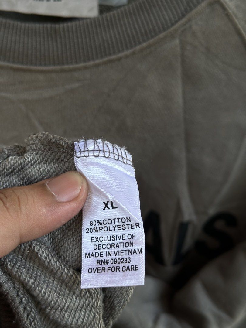 ESSENTIALS FEAR OF GOD SWEATSHIRT (Category: Coats, Jackets and Outerwear) located in Ozamiz City. Submitted by quick_done_deals (Listing ID 1433714807, Image 3). Description: 🛒 ** ESSENTIALS (FEAR OF GOD) ** 💯 Excellent Condition 📐 Dimes: L29xW25 (L-XL) 🔍 Issue: None 🎨 Color Rate: 9.5 / 10.