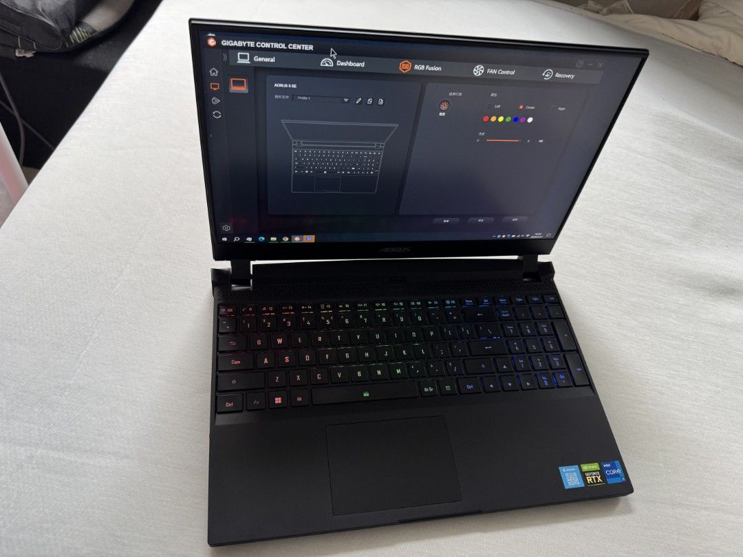 Gigabyte AORUS 5 SE4 Gaming Laptop440449110324684802