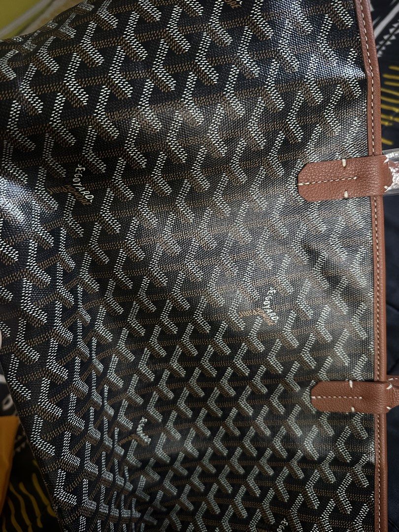 Goyard St. Louis Tote Bag (Category: Luxury Bags & Wallets) located in Cainta. Submitted by shopbyyna (Listing ID 1433678542, Image 3). Description: - Authentic Goyard St. Louis tote bag - Signature Goyardine canvas - Leather trim and handles - Detachable pouch included - Spacious interior - Perfect for everyday use Take note Super premium copy po ito Source from direct china Complete inclusion May other colors din. Just PM - Comes with original 