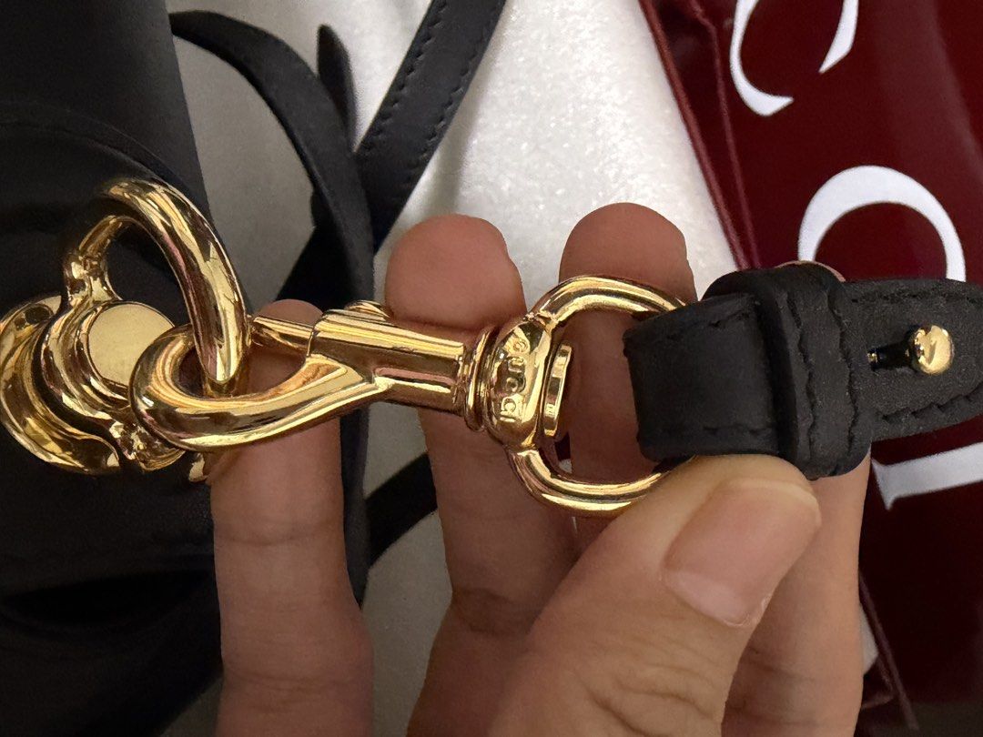 Gucci Blondie Shoulder Bag Black (Category: Luxury Bags & Wallets) located in Cavite. Submitted by juvss51941 (Listing ID 1433667527, Image 3). Description: .