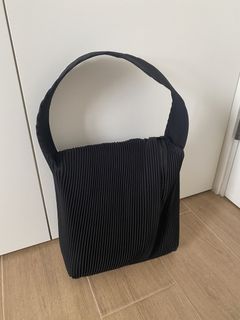 （分類：）位於 。 由 jesbielo 提交（商品編號 1433622728，圖片 1）。簡介： 。