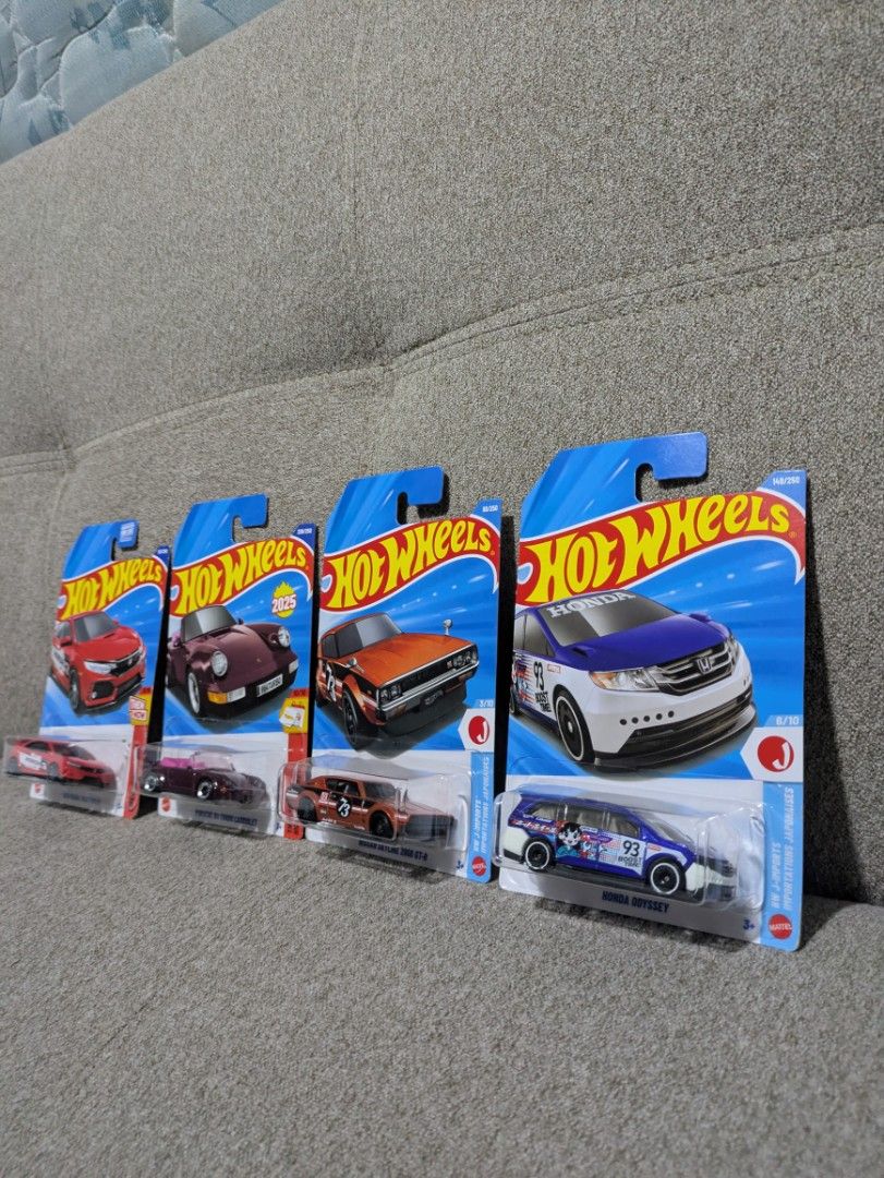Hot Wheels Diecast Cars (Category: Vehicle & Diecast Models) located in Manila. Submitted by neo921 (Listing ID 1433736507, Image 3). Description: Sold each. 620 if take all. Buyer pays delivery fee. - Hot Wheels diecast car set - Includes: - Red Honda Civic Type R - Maroon Porsche 911 - Orange Nissan Skyline - Blue Honda odessey - All cars are in original packaging - Perfect for collectors and gifts.