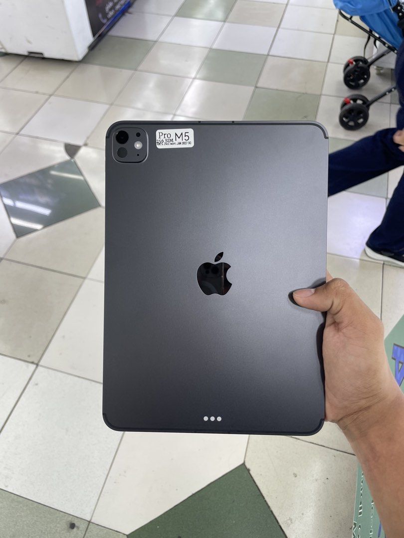 iPad M5 Pro 256GB 100% BH CELLULAR WITH BOX COMPELTE (Category: iPad) located in Manila. Submitted by benshop. (Listing ID 1433617625, Image 1). Description: ON HAND | TRADE/SWAP BenShop Price : 65,000 php ▫️On hand: iPad Pro m5 ▫️256GB ▫️Openline/Factory unlocked ▫️Black ▫️100% Batt health ▫️Ntc Local Variant ▫️ WITH BOX ORIGINAL ( under warranty ) ▫️All Features Working INCLUSIONS & FREEBIES: *CHARGER SET *CLEAR CASE *TEMPERED GLASS MODE OF TRA