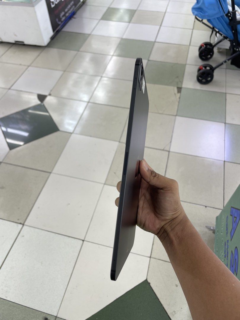 iPad M5 Pro 256GB 100% BH CELLULAR WITH BOX COMPELTE (Category: iPad) located in Manila. Submitted by benshop. (Listing ID 1433617625, Image 2). Description: ON HAND | TRADE/SWAP BenShop Price : 65,000 php ▫️On hand: iPad Pro m5 ▫️256GB ▫️Openline/Factory unlocked ▫️Black ▫️100% Batt health ▫️Ntc Local Variant ▫️ WITH BOX ORIGINAL ( under warranty ) ▫️All Features Working INCLUSIONS & FREEBIES: *CHARGER SET *CLEAR CASE *TEMPERED GLASS MODE OF TRA