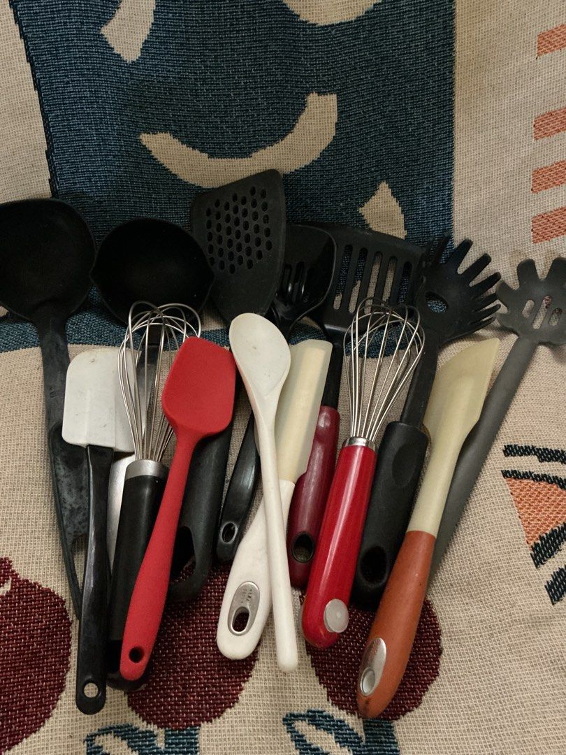 Kitchen Utensil Set with IKEA Ordning Holder (Category: Other Kitchenware & Tableware) located in Manila. Submitted by canada.to.pasig_surplus (Listing ID 1433646745, Image 2). Description: - Includes spatulas, whisks, spoons, and pasta server - Comes with a stainless steel utensil holder from IKEA - Perfect for mixing, stirring, and serving - Essential for any kitchen.