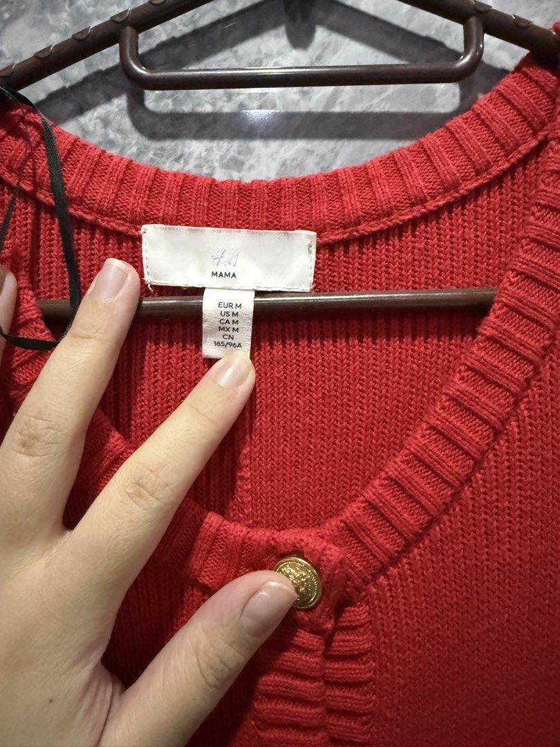Maternity H&m dress (Category: Dresses) located in Manila. Submitted by declutterwithg (Listing ID 1433779873, Image 3). Description: used twice only in my pregnancy.
