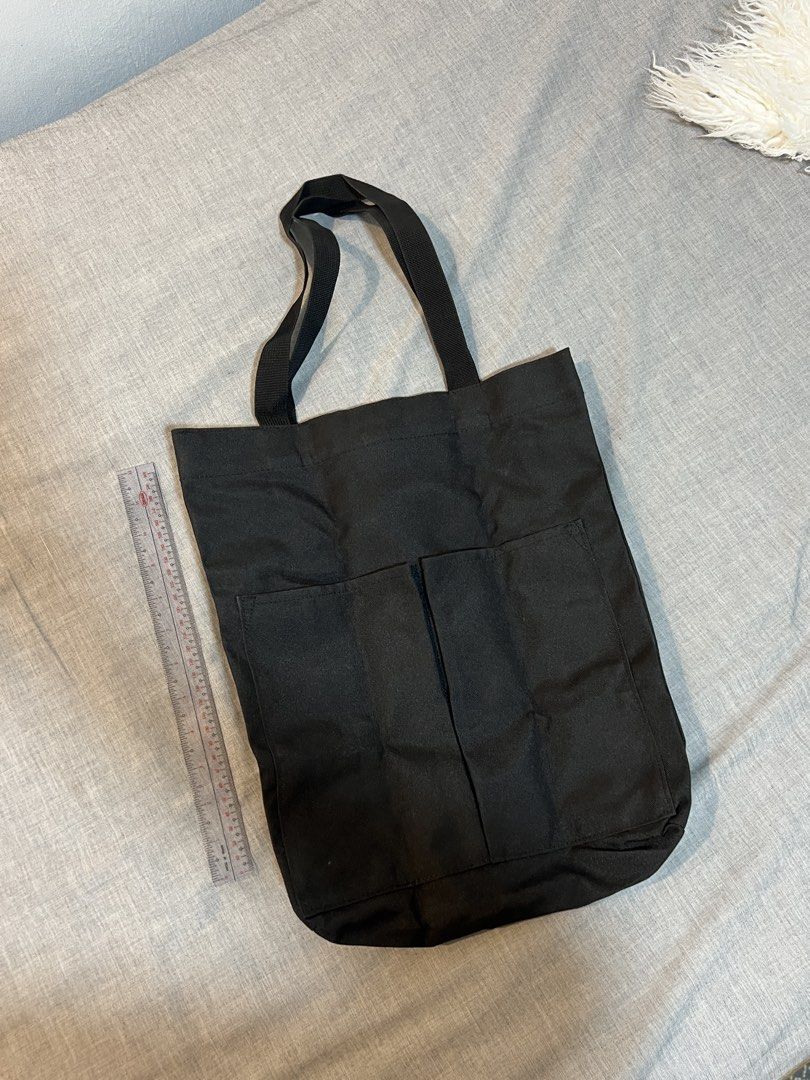 Muji Pocket Tote in Black (Category: Tote Bags) located in Quezon City. Submitted by namasteing (Listing ID 1433648571, Image 2). Description: 💌 retails for 895php in muji 💌 never been used. just stored. .