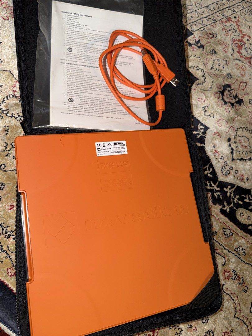 Launchpad （分類：樂器）位於 Hong Kong。 由 james_solo 提交（商品編號 1433757521，圖片 2）。簡介： Novation Launchpad是用於流行的實時控制應用程序Ableton Live的電子音樂多按鈕控制器，具有64個明亮方形按鈕的網格。每個按鈕都可以分配給一個剪輯。其他模式允許功能的自動映射控制和混音器控制。 價錢可以少議👍🏽。
