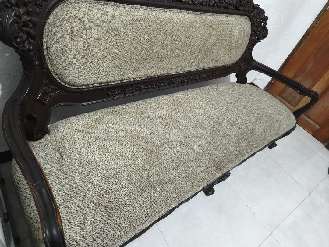 RUSH ✨Gorgeous Narra Woodwork 4 seater couch (Category: Sofas) located in Tagaytay City. Submitted by euniquefinds (Listing ID 1433711386, Image 3). Description: Solid Narra #wood #couch Gorgeous wood work just needs reupholstery for a more modern look slightly nego pa for allowance for shipping♥️ Narra furniture is highly prized as an heirloom-quality investment, primarily due to its extreme durability, natural pest resistance, and unique aesthe