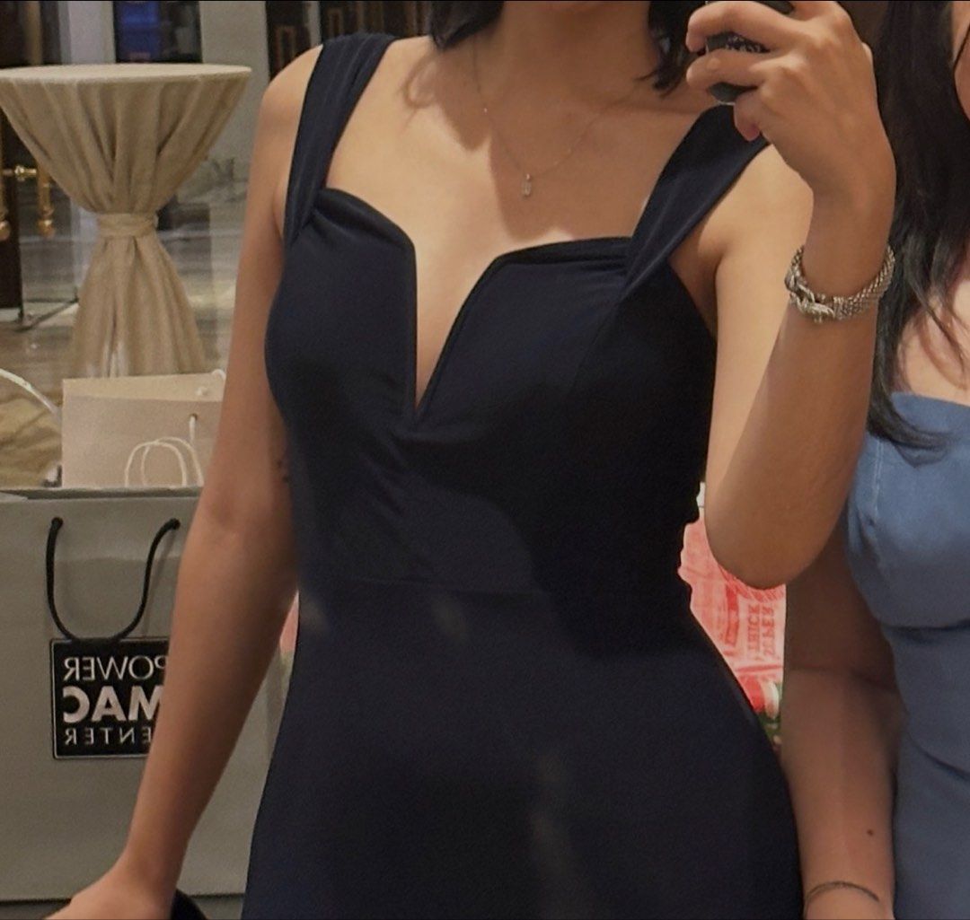 Navy Blue Evening Dress with Slit (Category: Evening dresses & gowns) located in Mandaluyong City. Submitted by tenohthree (Listing ID 1433642686, Image 1). Description: You can wear the sleeves in 3 different ways. Lining is a nice satin pink. High slit on the side, fitted silhouette, crease free fabric! Fits S-M. For your reference, i’m 5’7” 34-27-40 Wedding guest dress, formal wear, evening gown.