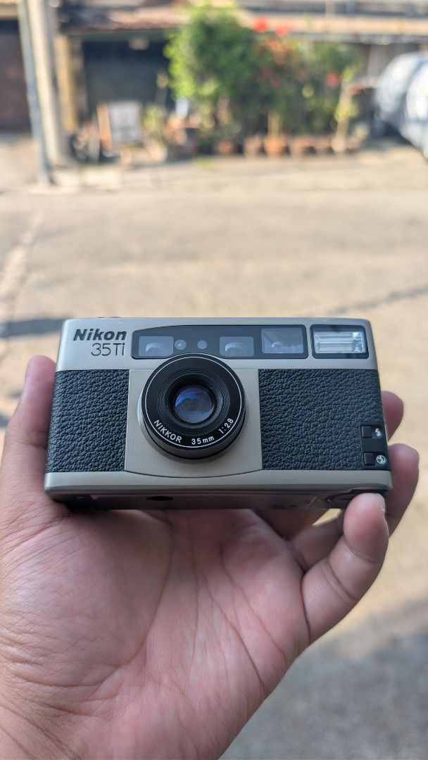 Nikon 35Ti (Category: Cameras) located in Quezon City. Submitted by mjrivera19 (Listing ID 1433665833, Image 2). Description: Nikon 35ti - in good condition - fully functional - lens is clean and no fungus - film tested Price is still negotiable. can trade to Nikon FM3a.