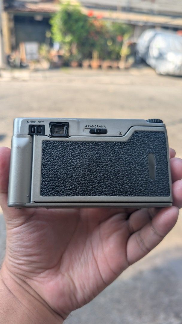 Nikon 35Ti (Category: Cameras) located in Quezon City. Submitted by mjrivera19 (Listing ID 1433665833, Image 3). Description: Nikon 35ti - in good condition - fully functional - lens is clean and no fungus - film tested Price is still negotiable. can trade to Nikon FM3a.