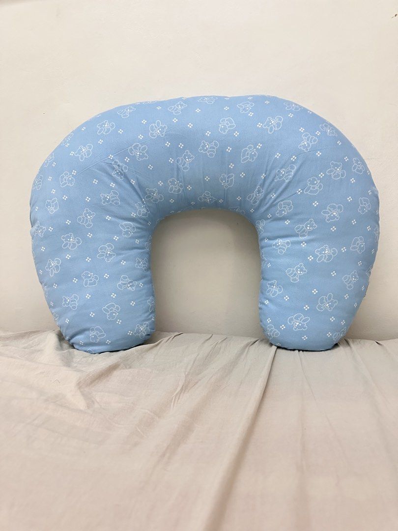 Nursing Pillow with Blue Bear Pattern (Category: Breastfeeding & Bottle Feeding) located in Taguig. Submitted by queeniekilig (Listing ID 1433608339, Image 1). Description: - Soft blue fabric with cute bear pattern - Designed for breastfeeding support and comfort - Curved shape for comfortable positioning.
