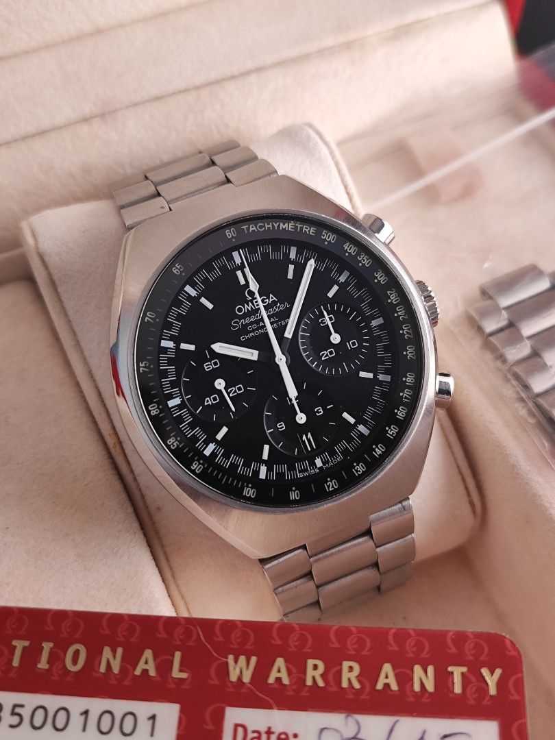 Omega Speedmaster Mark II (Category: Luxury Watches) located in San Juan City. Submitted by MW_888 (Listing ID 1433657003, Image 3). Description: 2015 Omega Speedmaster Mark II Automatic 9/10 condition Inclusions: watch, original bracelet fit to approx 7.8" wrist, hangtag with matching serial, pictograms, Omega guarantee card and leather pouch *best for wrist 7" and above *photo reference on 6.5" wrist 235k.