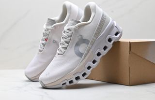 (Category: ) located in . Submitted by khai.uasneakers (Listing ID 1433762582, Image 1). Description: .