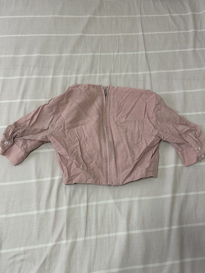Our Second Nature Crop Top (Category: Blouses) located in Angono. Submitted by beamthings (Listing ID 1433603625, Image 2). Description: Our Second Nature Romper Shorts - size XS - no issues !!! iykyk SG brand 🤭 RFS: moving abroad permanently, everything must go !.