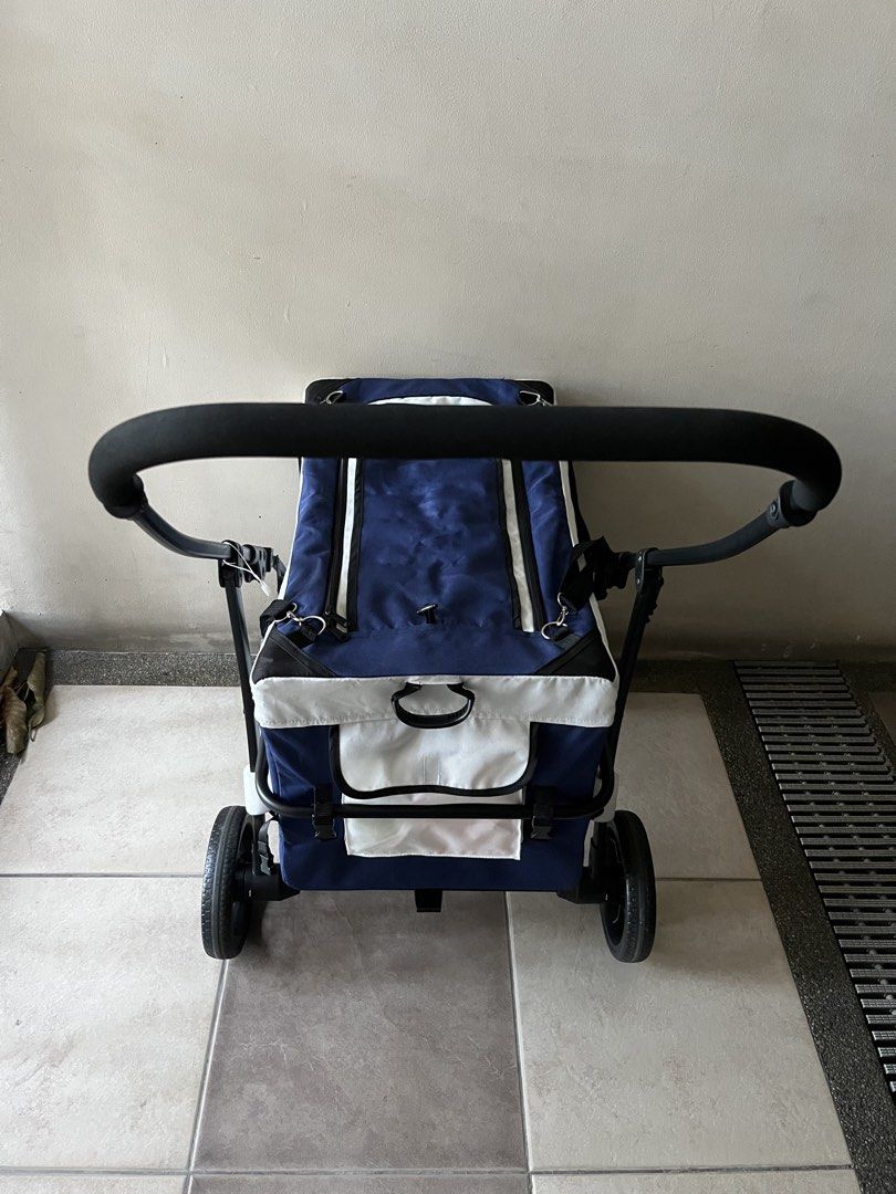 Pet Pals Wagon Pet Stroller Blue Dog Stroller Cat Stroller (Category: Homes & Other Pet Accessories) located in Quezon City. Submitted by jaimecruz (Listing ID 1433745979, Image 3). Description: Pet Pals Wagon Pet Stroller Blue Dog Stroller Cat Stroller 2-in-1 na stroller siya: Puwedeng stroller for long walks sa mall or park, at puwede mo ring tanggalin yung cage para gamiting pet carrier sa car or kapag bibisita sa vet. RFS: Mag upgrade na ng s