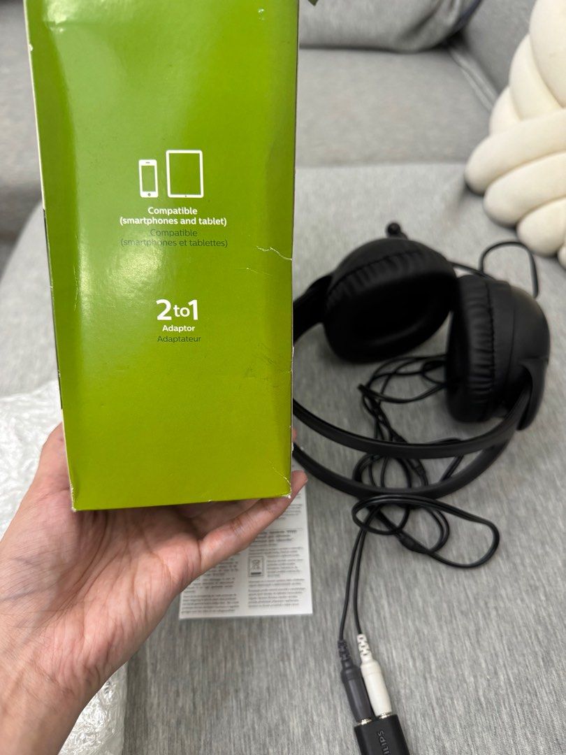 Philips EasyChat PC Headphones (Category: Headphones & Headsets) located in Quezon City. Submitted by kisses14 (Listing ID 1433703730, Image 3). Description: Unused Excellent condition .