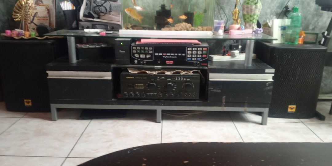 Platinum Karaoke Major HD-10 (Videoke Machine) (Category: Soundbars, Speakers & Amplifiers) located in Manila. Submitted by dominguezh38881 (Listing ID 1433781657, Image 1). Description: Slightly Used Platinum Major HD-10 Videoke With songbook Remote Control Used with amplifier and speakers or videoke machine Addtl: Special Pushbutton Selector Box Location: San Pedro/Sta Rosa/Binan/Muntinlupa Storage: 1TB Hard Disk Drive (HDD), capable of storing