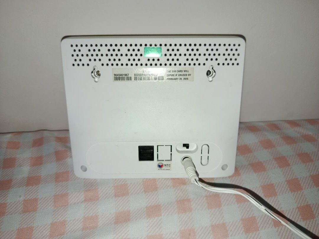PLDT Home Router (Category: Networking) located in Antipolo. Submitted by xinnchaeng (Listing ID 1433712920, Image 2). Description: PLDT Home Router •no box and sim.
