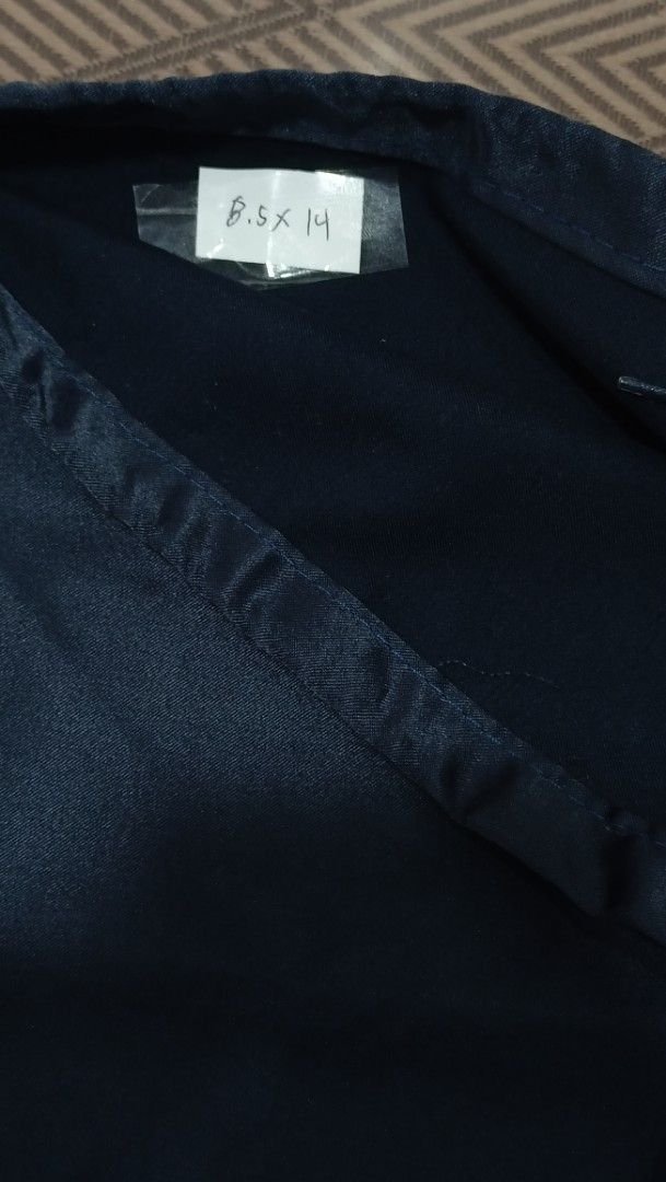 Prada Dust Bag 8.5"×14" (Category: Luxury Bags & Wallets) located in Santa Maria. Submitted by quinalva02 (Listing ID 1433603874, Image 3). Description: - Authentic Prada dust bag - Navy blue color - Features a drawstring closure - Includes small Prada logo label - Dimensions: approximately 8.5 x 14 inches - Ideal for protecting luxury items.