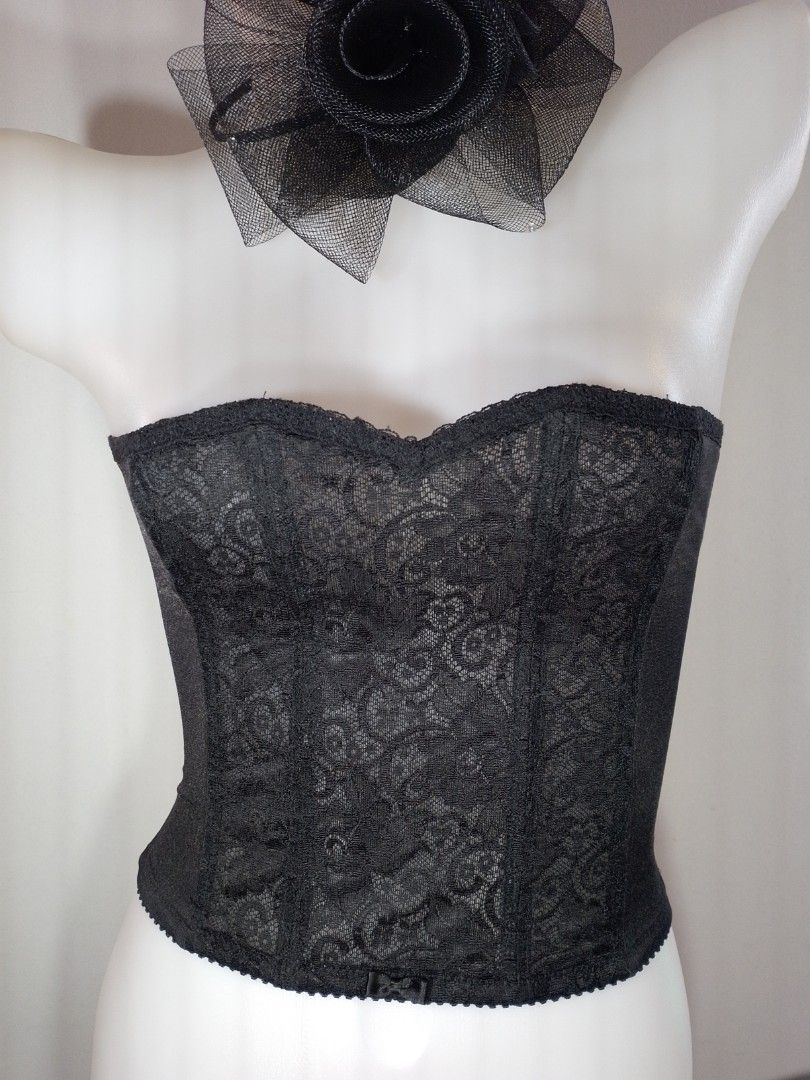 Preloved Black Shaper tube Top (Category: Others Tops) located in Dasmarinas. Submitted by ms.happycorsets (Listing ID 1433596415, Image 1). Description: Preloved Shaper Black Color Can Fit Small size Starting waistline 23-26 inches length 10 inches Stretchable Fabric Has 3 layers of adjustable hooks at the back Has 8 Soft bones with Slight flaws has visible signs of usage on some parts Actual Photo Color may Change due to Camera Flash 💕 Disrega