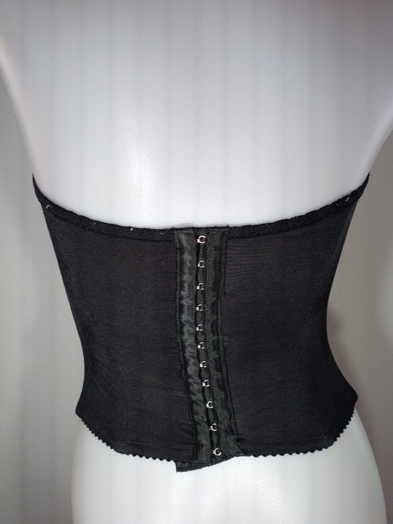 Preloved Black Shaper tube Top (Category: Others Tops) located in Dasmarinas. Submitted by ms.happycorsets (Listing ID 1433596415, Image 3). Description: Preloved Shaper Black Color Can Fit Small size Starting waistline 23-26 inches length 10 inches Stretchable Fabric Has 3 layers of adjustable hooks at the back Has 8 Soft bones with Slight flaws has visible signs of usage on some parts Actual Photo Color may Change due to Camera Flash 💕 Disrega