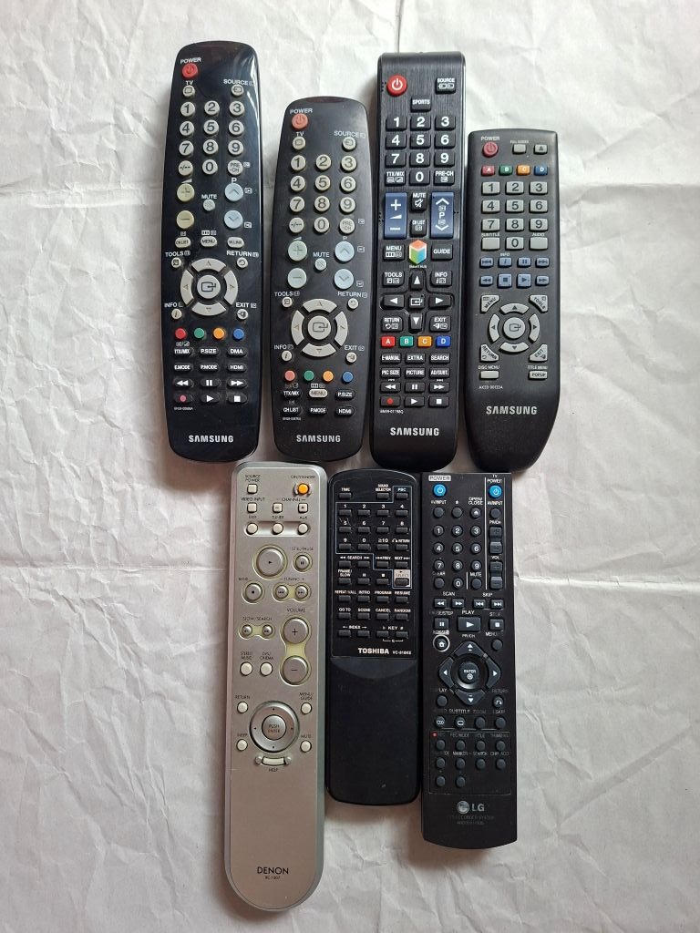 Remote Controllers (Samsung AK59-00133A / Samsung BN59-01198Q / Samsung ...