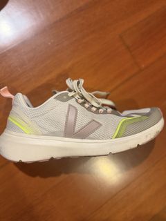 （分類：）位於 。 由 ilovlasagna 提交（商品編號 1433720172，圖片 1）。簡介： 。